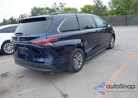 2021 Toyota Sienna Le z USA, uszkodzony, nr VIN 5TDBRKEC4MS005427